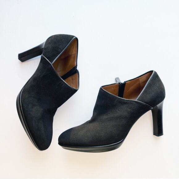 Aquatalia Suede Side Zip Ankle Bootie - Picture 3 of 9